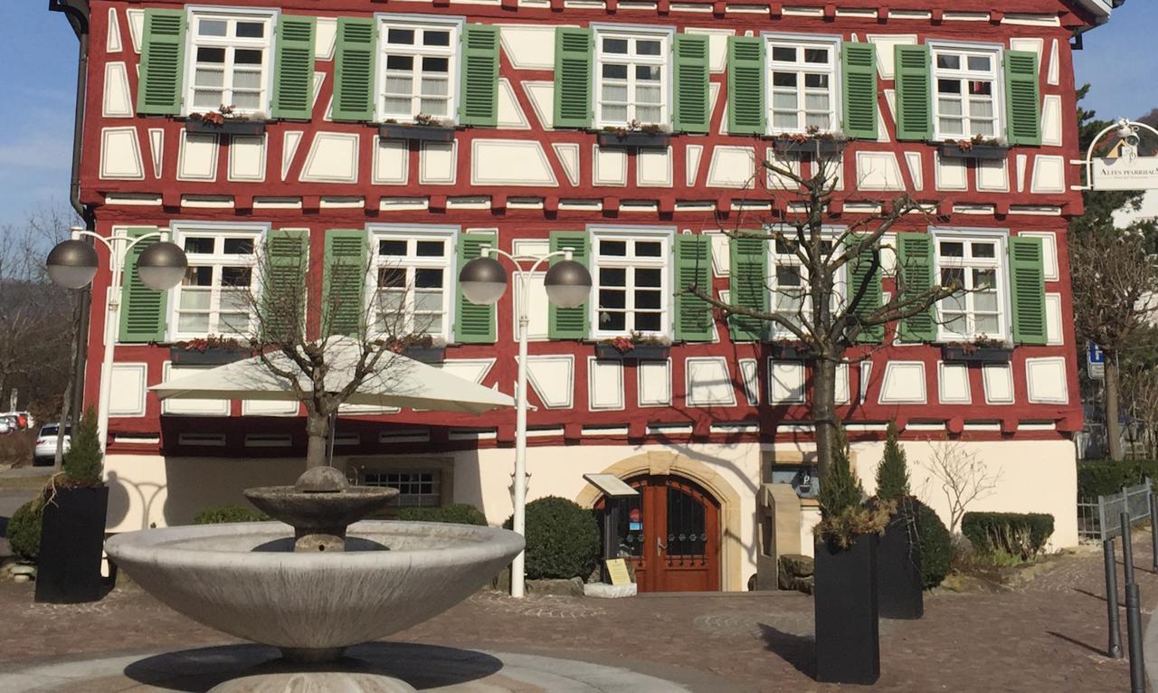 Altes Pfarrhaus Hotel und Restaurant Bad Überkingen Exterior foto